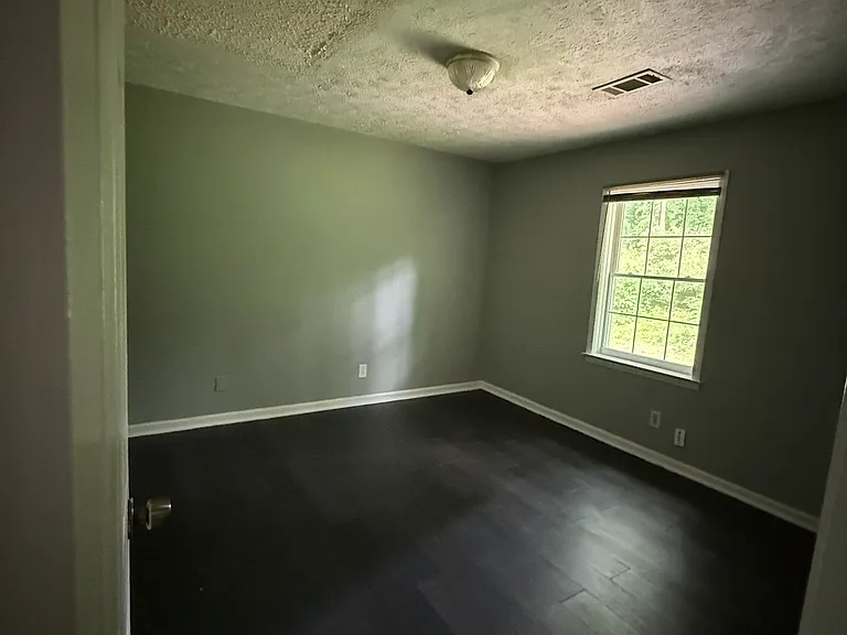 5566 Estates Ct — Photo 2