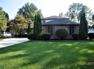 26945 Windwood Way, Olmsted Township, OH 44138