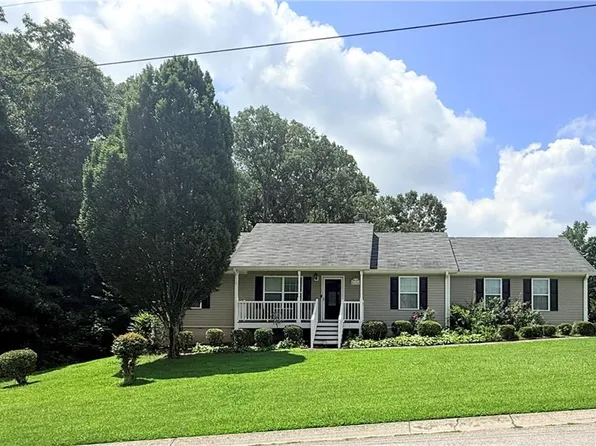 229 Majesty Dr, Rockmart, GA 30153