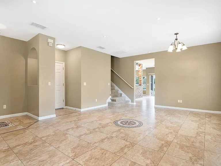 10706 Cypress Trail Dr — Photo 2
