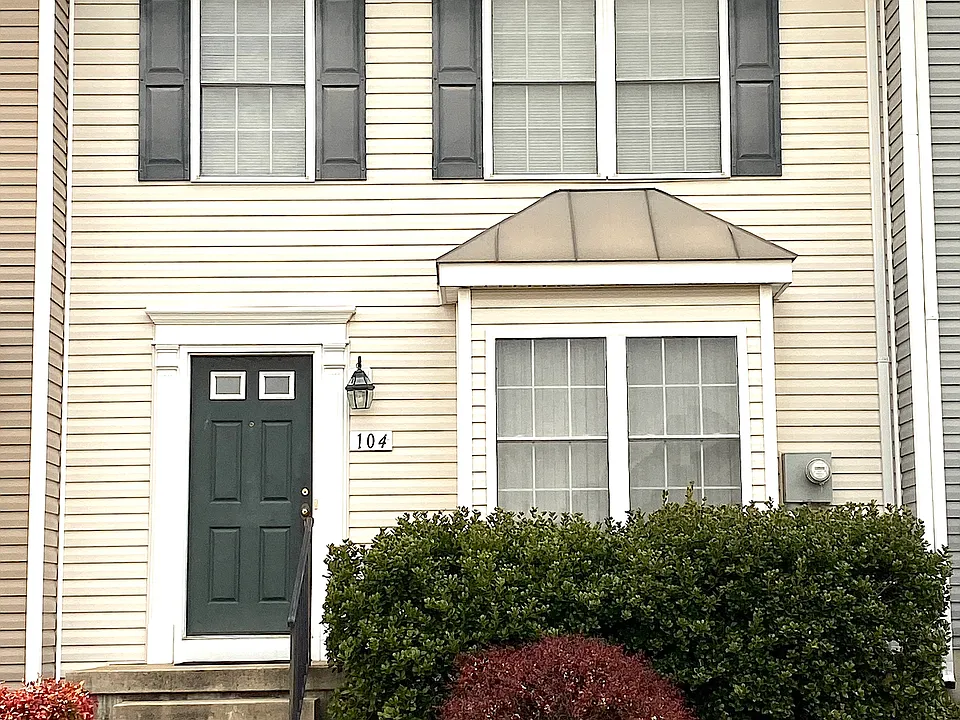 104 Windstone Dr