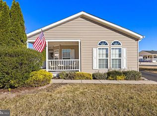 2 Red Bank Dr, Manahawkin, NJ 08050