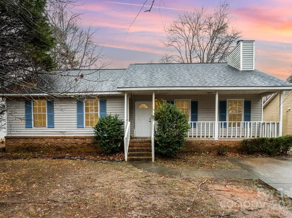 5902 Tynwald Ln, Charlotte, NC 28227