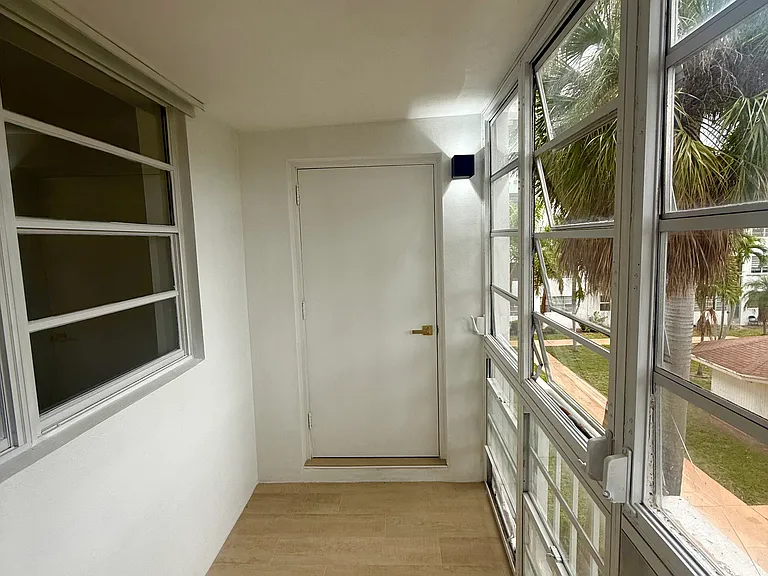 1333 E Hallandale Beach Blvd #326 — Photo 9