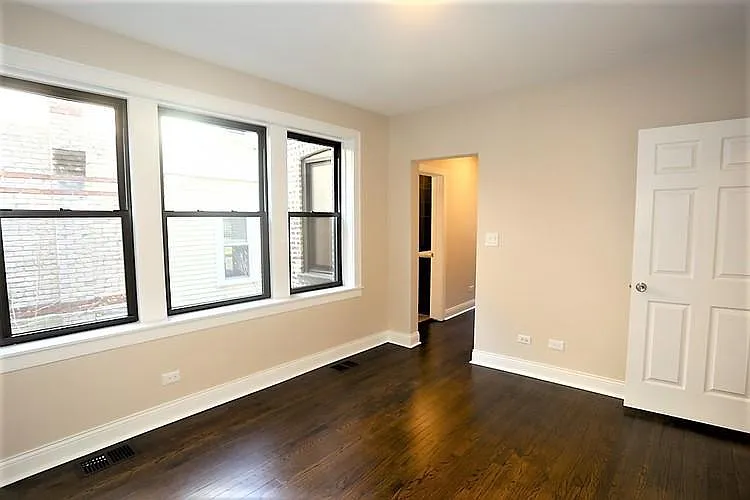 4445 N Rockwell St #3 — Photo 19