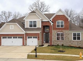 680 Savannah View Way, Town and Country, MO 63017