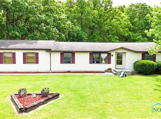 1951 S Clinton St, Defiance, OH 43512