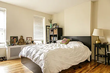 Rented by Engel and Volkers Brownstone Brooklyn