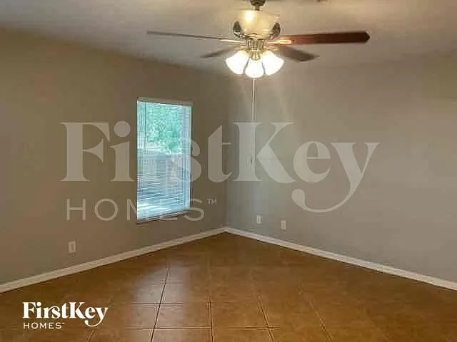 2731 SW 2nd Ln — Photo 11