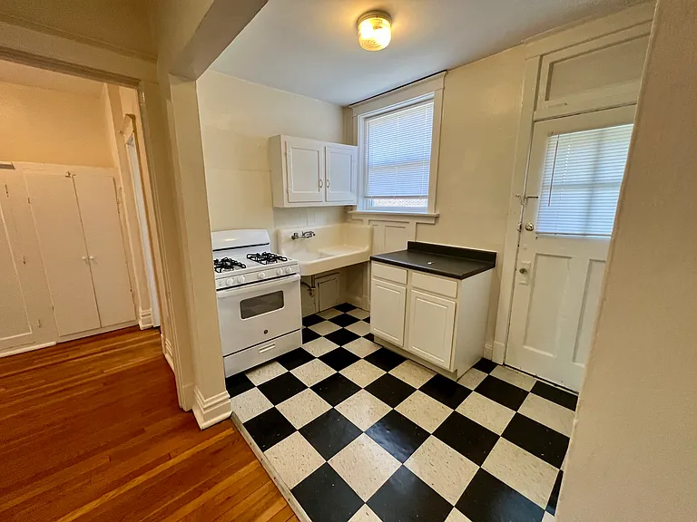 2429 Sutton Blvd #1S — Photo 10
