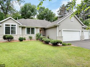 506 Lambert Creek Ln, Vadnais Heights, MN 55127