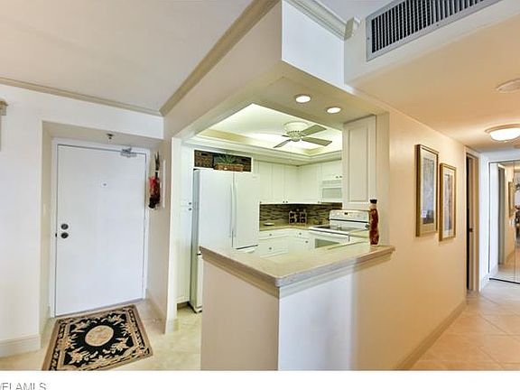 3rd image of 320 Seaview Ct APT 1408