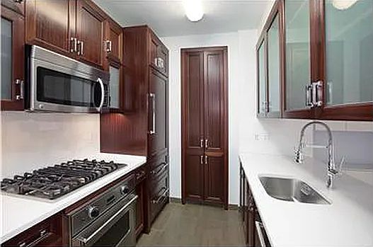 4th image of 205 W 76th St APT 9C