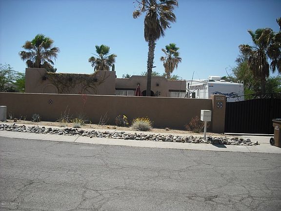 3rd image of 3901 W Sunny Hills Pl