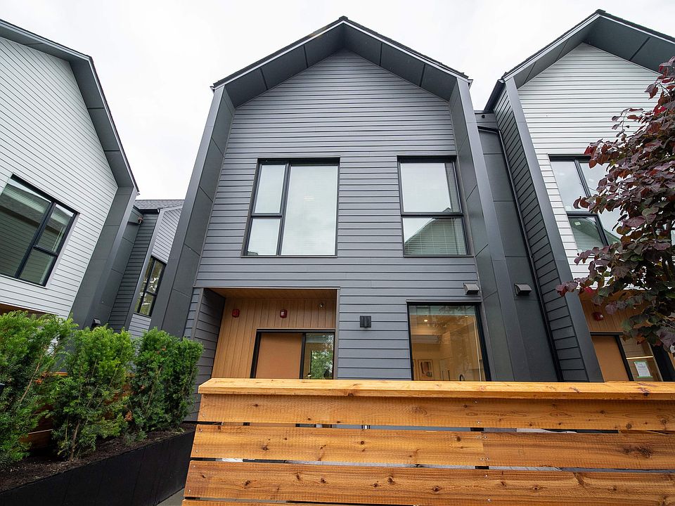 1st image of 8968 Cook Cres #13