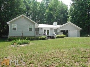 52 Wyatt Dr, Cleveland, GA 30528