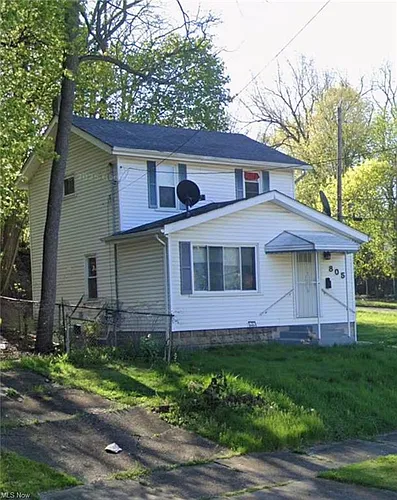 805 Carpenter St Photo 1