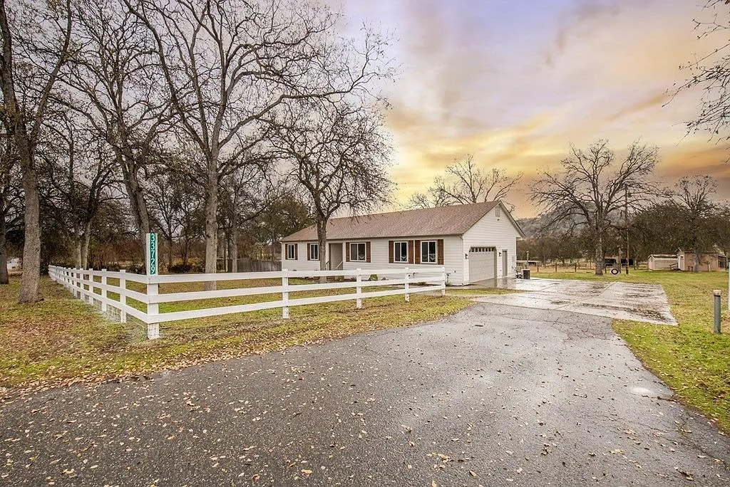 33729 Frazier Rd photo 1
