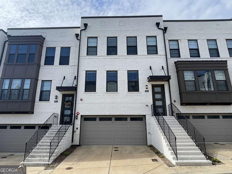 1st image of 824 Stone Ridge Ln