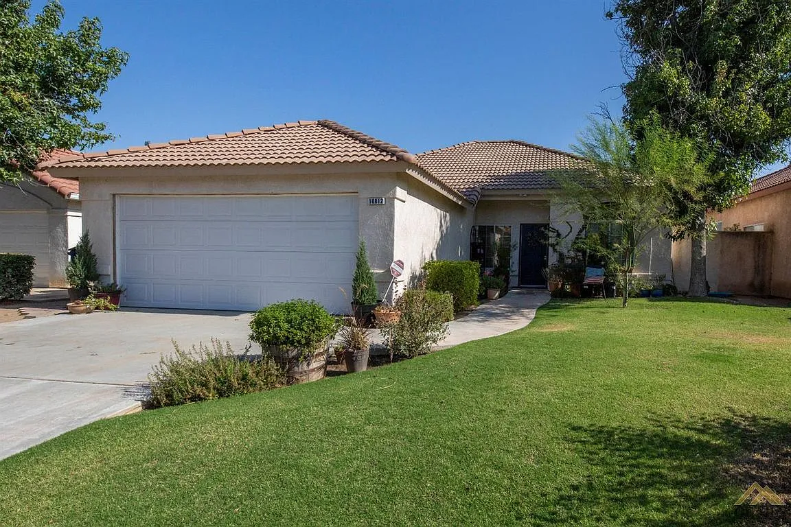 10812 Petalo Dr photo 1