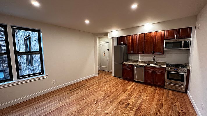 1st image of 131 Joralemon St #44