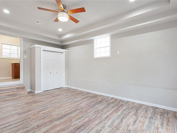 2nd image of 272 Napier Ave