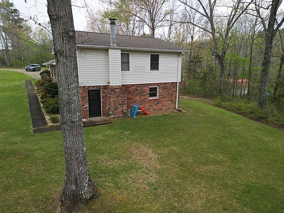 4th image of 246 Walnut St