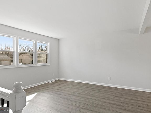 4th image of 802 Canal St