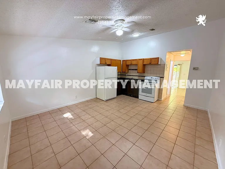 2316 Monroe St #3 — Photo 2