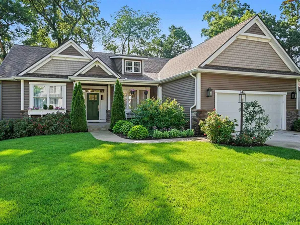 4228 Garden Oak Dr, South Bend, IN 46628