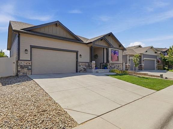 4th image of 674 Vermilion Peak Dr