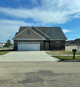 1006 Sycamore Ave SE, Minot, ND, 58701