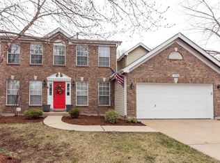 1208 Castle Manor Ct, Ballwin, MO 63021