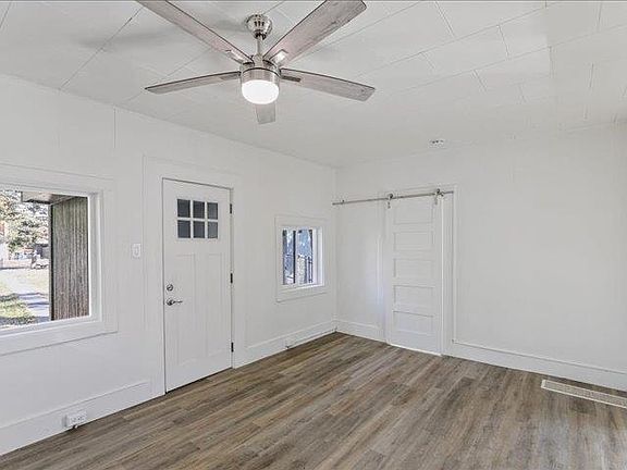 2nd image of 1917 W Knox Ave