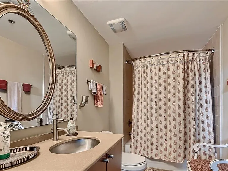 170 Boulevard SE #101F — Photo 7
