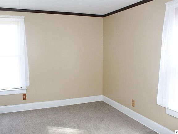 5th image of 402 7th Ave