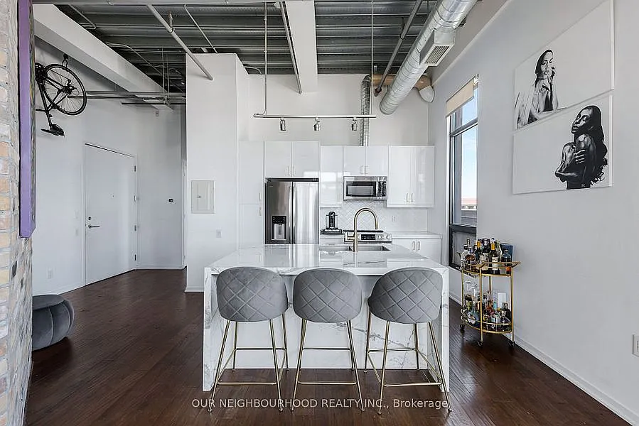 736 Dundas (The Tannery Lofts) — Photo 4