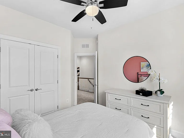 15292 Westham Ct — Photo 33