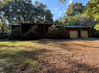 1298 Glenn Country Rd, Asheboro, NC 27205