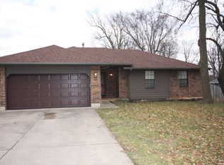 3120 S Meadowlark Ave, Springfield, MO 65807
