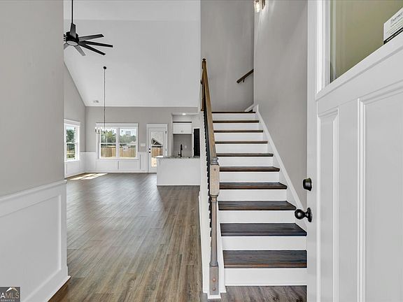 2nd image of 426 Burlington Dr