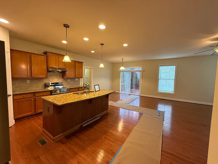 512 Paddle Creek Dr — Photo 3