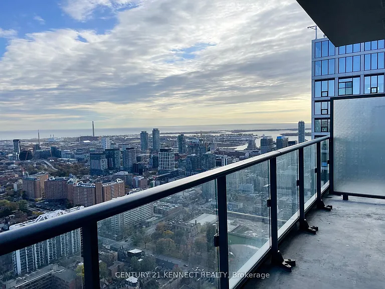 251 Jarvis St #PH-14 — Photo 7