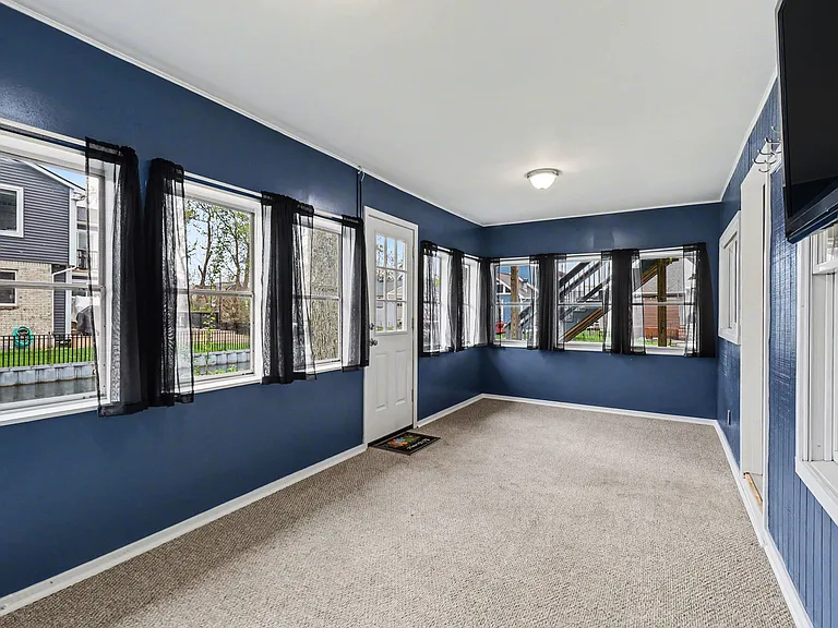 1430 Rossdale Dr — Photo 9