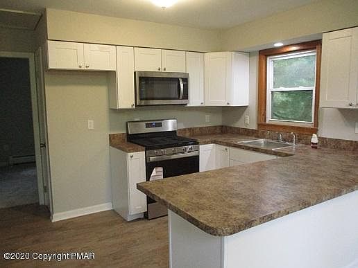 3rd image of 232 Birchwood Dr