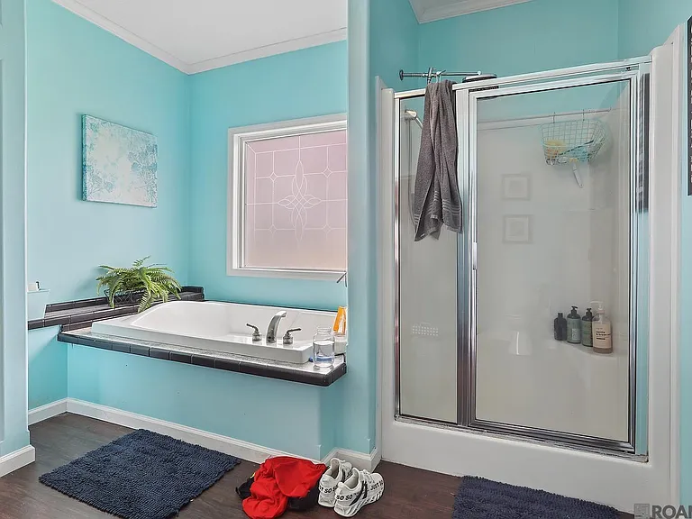 5711 Rollins Rd — Photo 9
