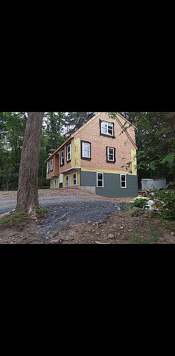 2nd image of 510 Tiffany St
