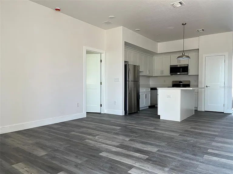2104 E Columbus Dr #301 — Photo 2