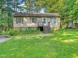 103 Larch Ct, Dingmans Ferry, PA 18328