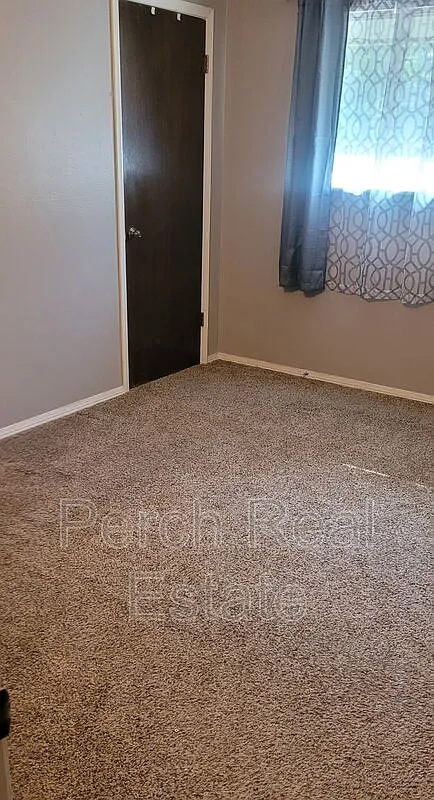 2 bed, 1.0 bath, 941 sqft, $1,595 — Photo 4